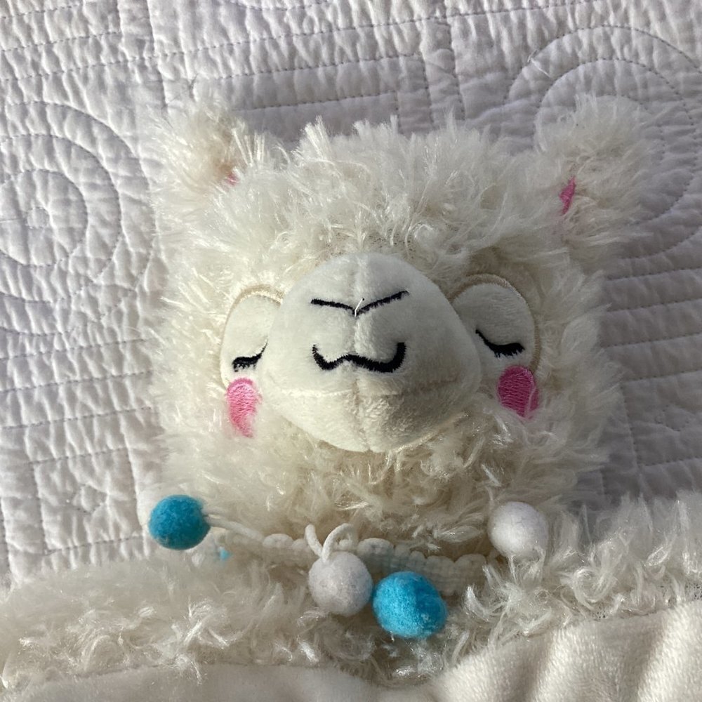The Beauty Collective Tiny Love & Carry Llama Huggable Warmer Heat Up & Cuddle